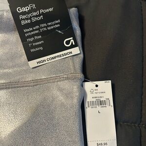 NWT Gap Fit Power shorts
